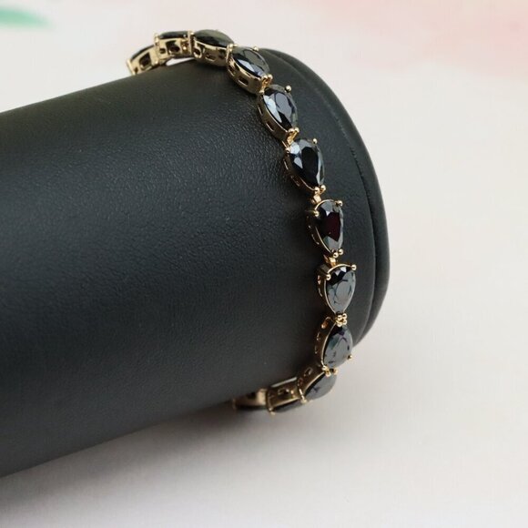 "Rose Gold Bracelet with Black Teardrop Stones – Bold & Elegant, XPBL0814 - Picture 9 of 12